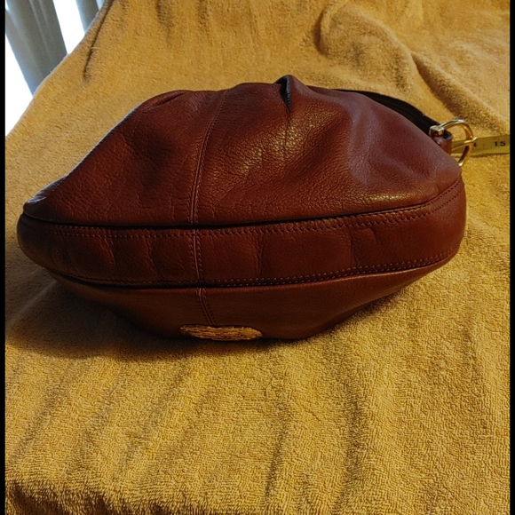 ♥️BURBERRY LEATHER PURSE!! - Picture 3 of 12